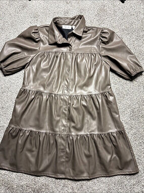 R.D. Style Tiered Mini Dress in Brown Size Small Like New